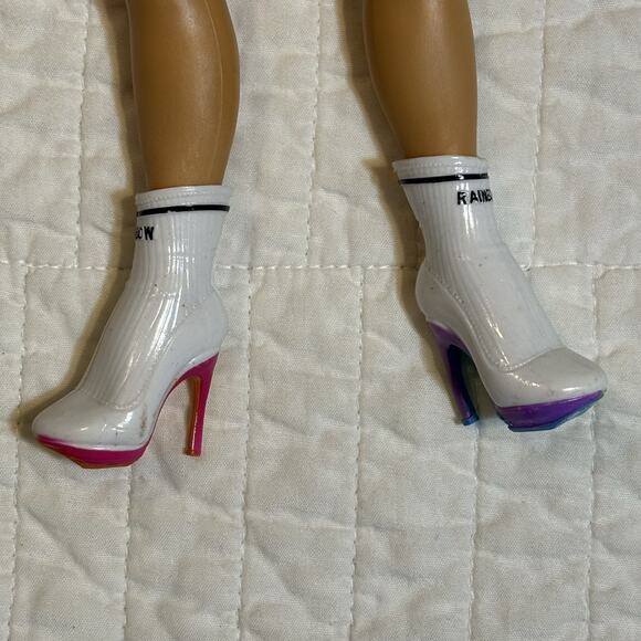 Rainbow High Avery Styles Fashion Studio Doll - Incomplete w/ Play Wear See Pics - Picture 6 of 6